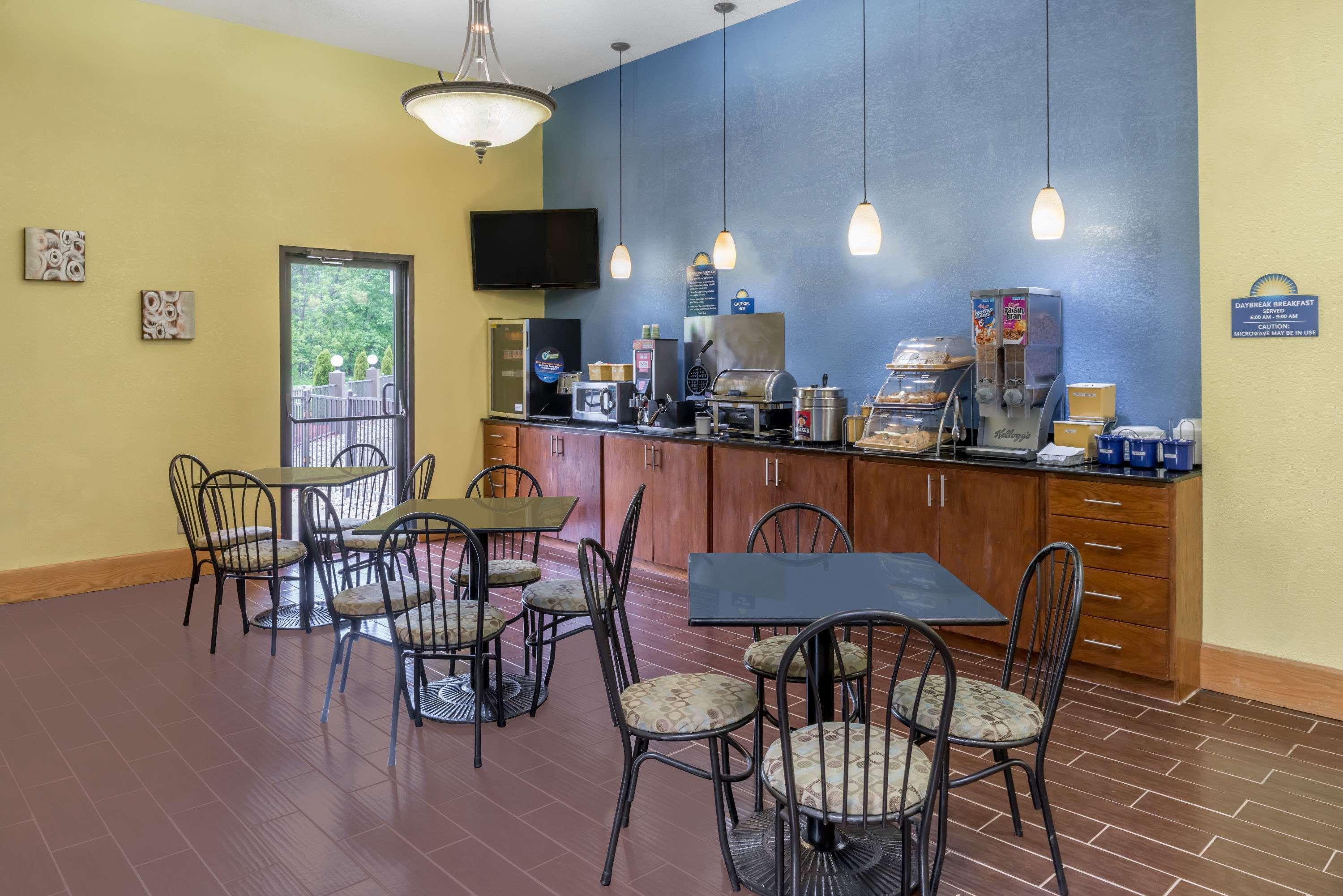 Days Inn & Suites By Wyndham Casey Zewnętrze zdjęcie