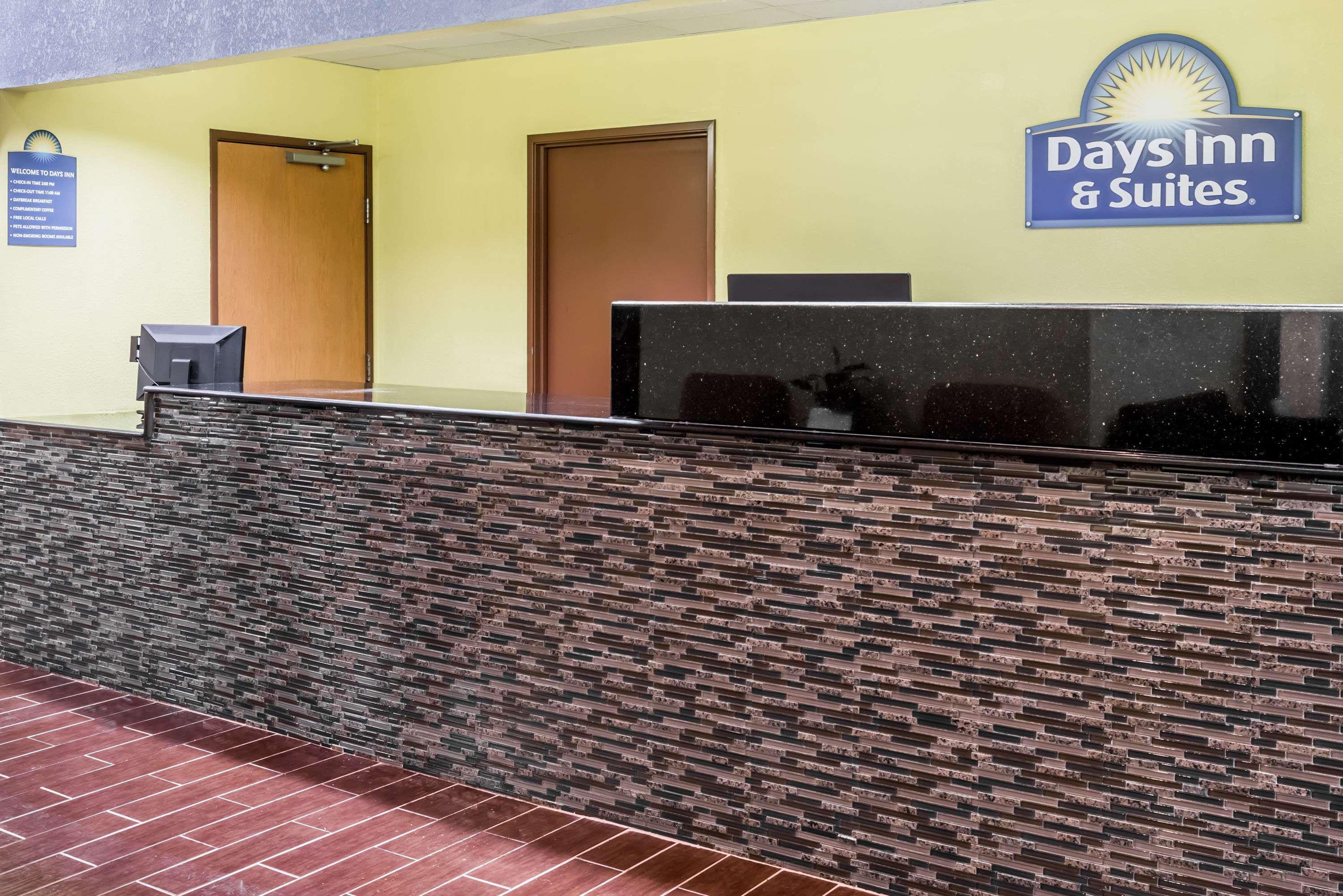 Days Inn & Suites By Wyndham Casey Zewnętrze zdjęcie